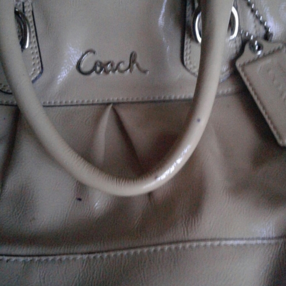 Coach - Picture 6 of 8